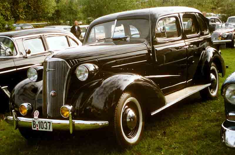 1937 Chevrolet four-door sedan in the original photograph by Lars-Göran Lindgren.